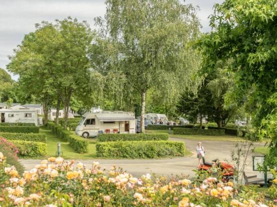 Forfait Confort : 1 voiture -1 tente, caravane ou camping-car + électricité 8A