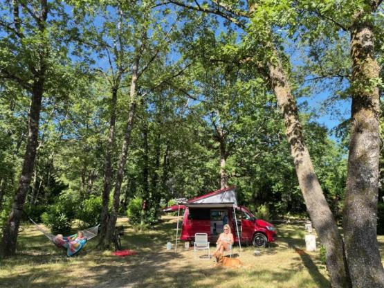 Pitch + tent or caravan