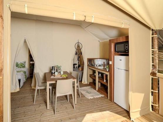 JUNGLE tent - Standard range / 2 bedrooms without sanitary facilities