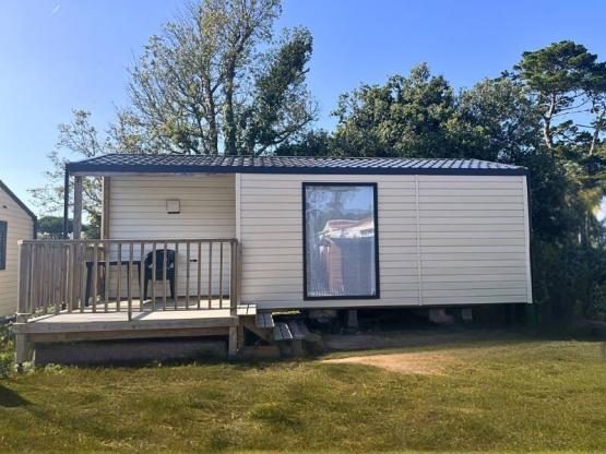 Mobil home 2 bedrooms and sheltered terrace 23 m²