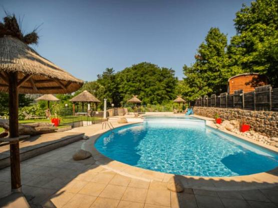 Emplacement Confort Caravane, Van et Fourgon