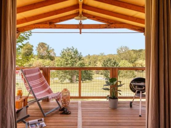 Tenda Lodge 35 m² / 2 habitacions (sense sanitaris) - 10m²  Terrassa coberta