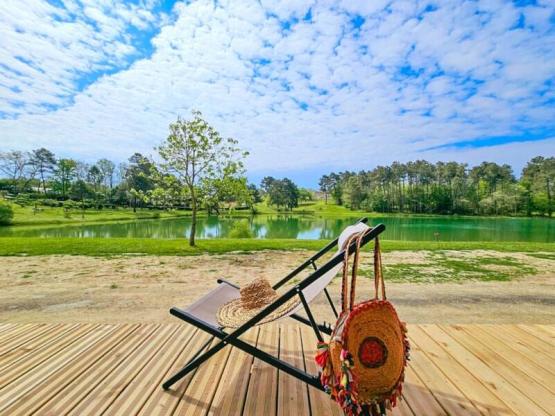 Emplacement Premium vue Etang