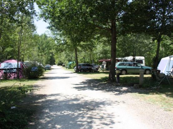 Pitch: car + tent or caravan without electricity