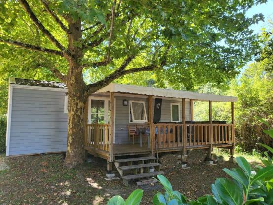 Mobilheim PREMIUM 36m² / 2 Zimmer - Klimatisiert - Überdachte Terrasse