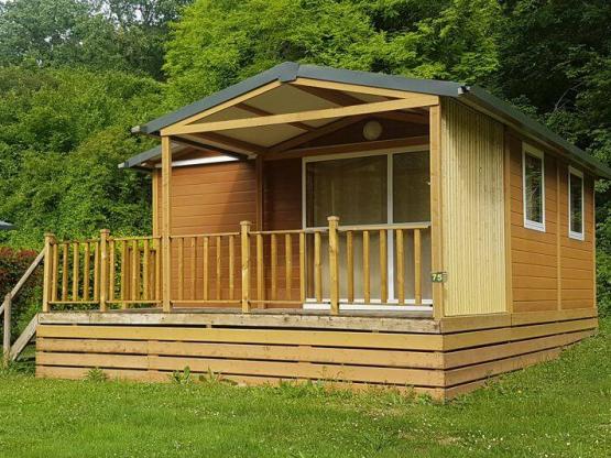 Hütte 25m² / 2 Schlafzimmer - überdachte Terrasse - Klimaanlage