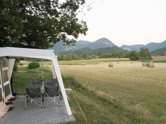 DELUXE Pitch PACKAGE (field view and private sanitary), person and electricity extra