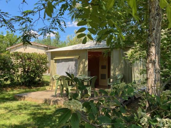 CANVAS BUNGALOW 20m2  2 Bedrooms 5 People Rental from Saturday to Saturday