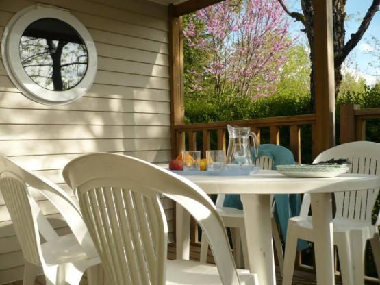 Mobil home 20m² - 2 bedrooms + Half-covered terrace 7,50m²