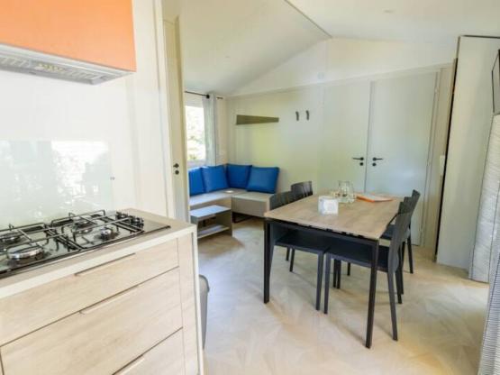 Mobile home Confort 26m² -  2 bedrooms + Half-covered terrace