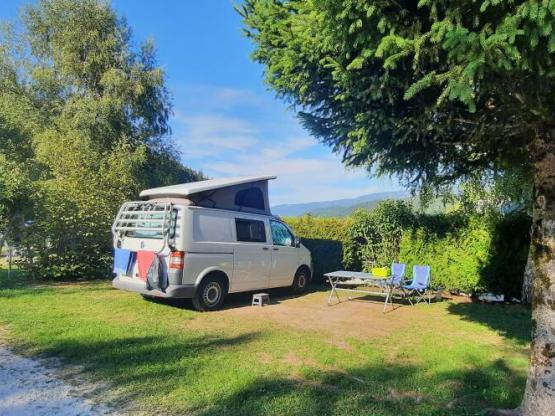 PLEASURE pitch of 80 m² including 2 people + electricity