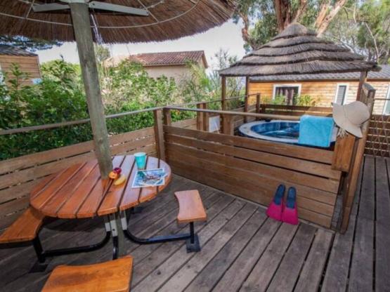 Mobilheim Provence Sérénité 25m² Spa - Jacuzzi - 3 zimmer - 2 Schlafzimmer - Klimaanlage