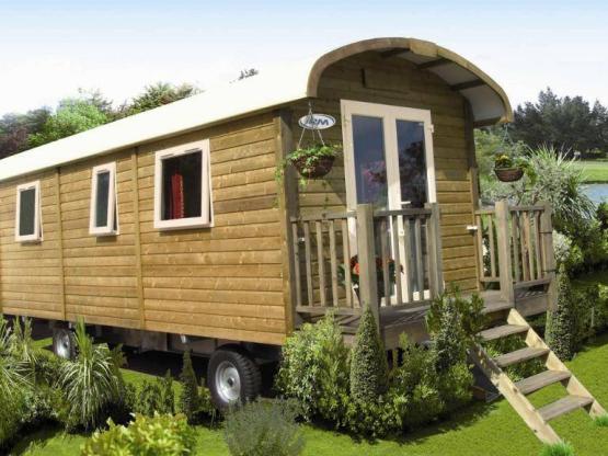 Gipsycar 20m² (2 bedrooms) + TV + terrace