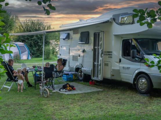 Special Pitch XL 120-150 m² (including Water and Drainage connection + Electricity hook-up 10 amps)