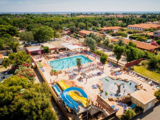 C- "Méditerranée CONFORT" Air-Conditioned Mobile Home, 3 Bedrooms, Sleeps 1–6