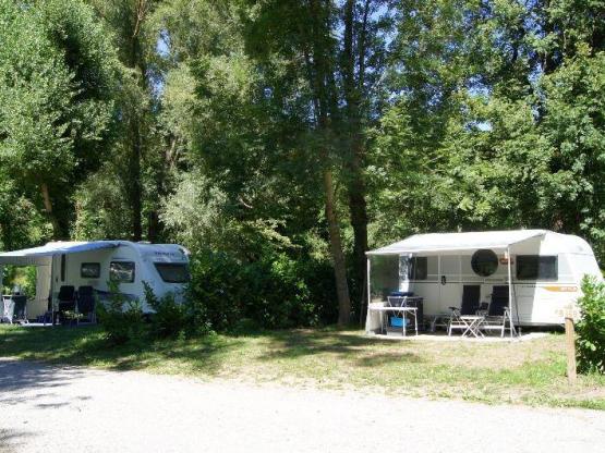 PACKAGE PITCH CONFORT- Tent(s) / caravan + 1 car (or 1 motorhome), electricity 10 A