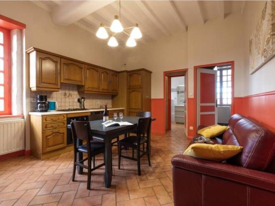 Holiday Home - 2 bedrooms - 1 bathroom - Pignon First Floor