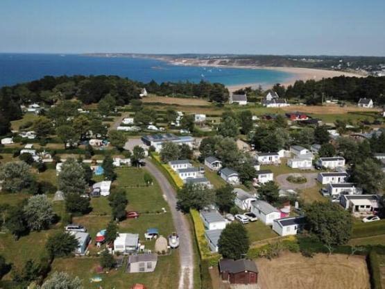 Camping car rate 1st day (2 persons + 1 pitch + electricity)