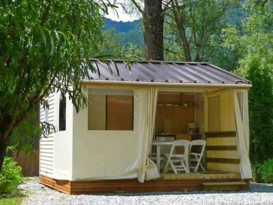 Mobile Home 2 bedrooms without private facilities 16m², equipped kitchen, covered terrace