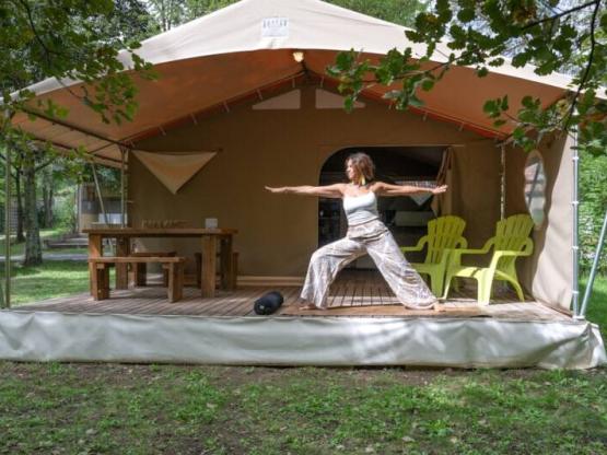 Canada tents 5 pax. - 2 rooms - no sanitary