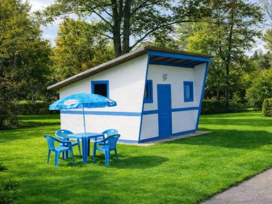 Chalet without toilet blocks