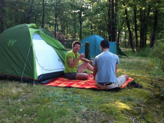 Pitch 1 person + 1 tent + No electric