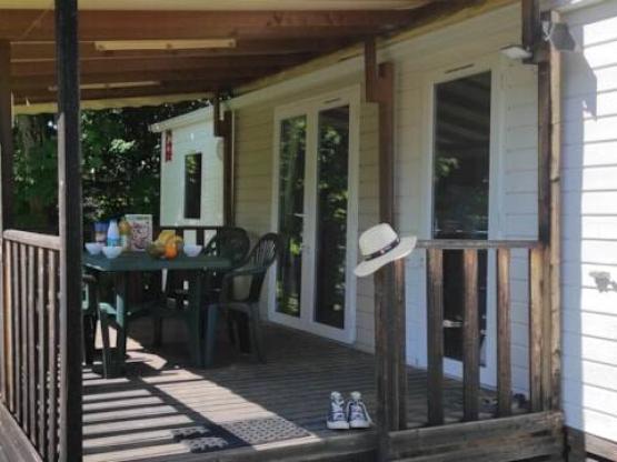 Mobile home 25 m² / 2 bedrooms - sheltered terrace TV