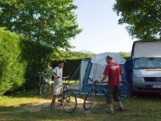 Package: Pitch + car + tent or caravan + electricity