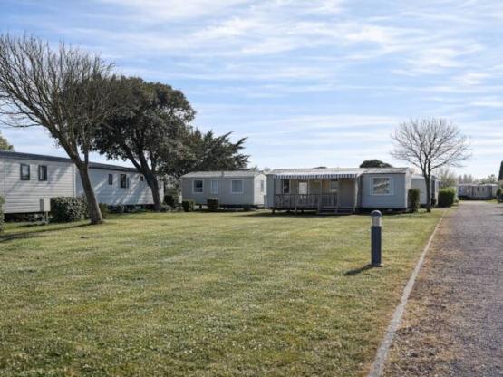 Pitch : car + tent/caravan or camping-car + electricity