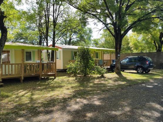 Mobile home  IRM with toilet block