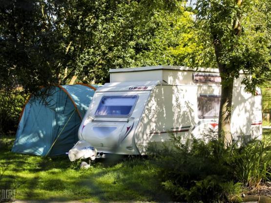 Pitch comfort (1 tent, caravan or motor home / 1 car / electricity 10A)