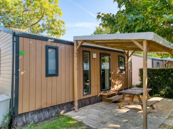 Family awning 2 bedrooms