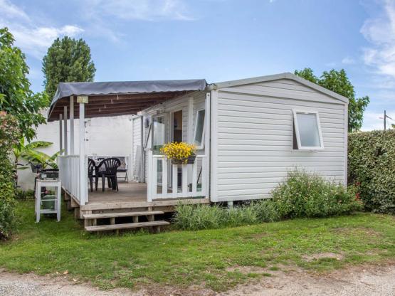 John Fenn 03  - 2 rooms