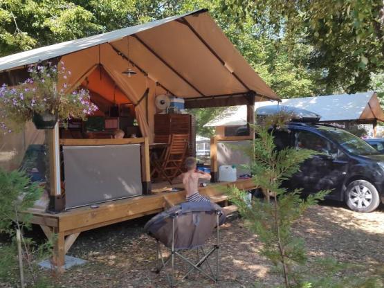 Tent Lodge Victoria (without toilet blocks)