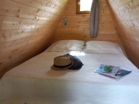 Wooden cabin REFUGE (without toilet blocks)