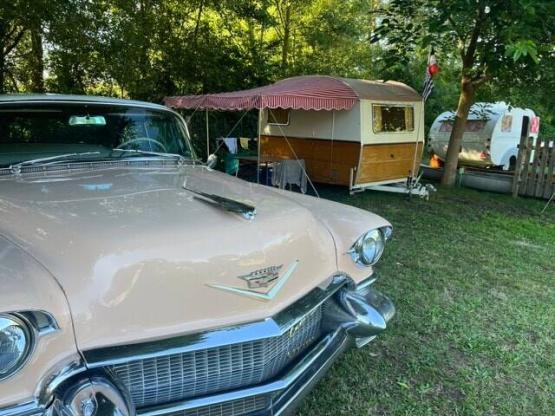 Comfort Package (1 tent, caravan or motorhome + 1 car + electricity 16A)