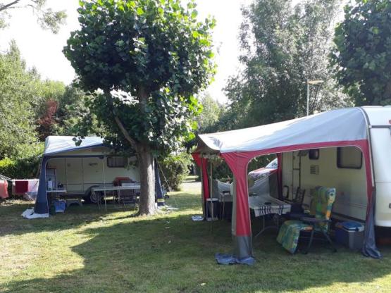 Pitch + camping-car + electricity