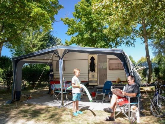 Package: Pitch + car + caravan