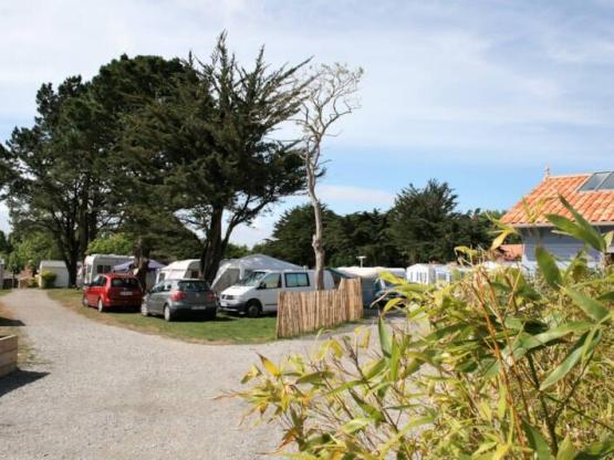 Package ACSI Card : car + tent or caravan + electricity