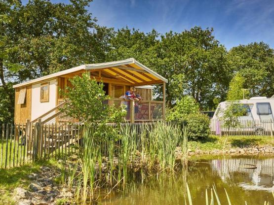 Confort Lodge COSYFLOWER 38m² 4/6 p. (2 Zimmer) + überdachte Terrasse