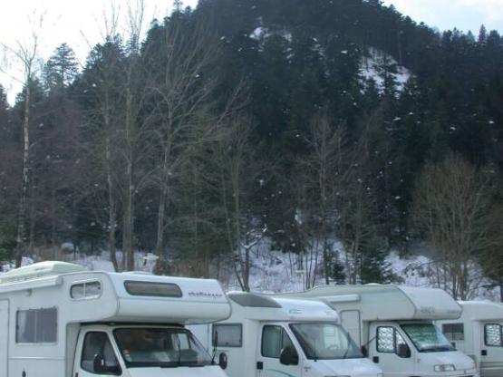 Outside campers parking : Formula with 1 camper + 2 persons + 13 amp