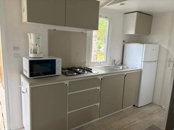 Mobile-home (2 bedrooms) + covered terrace