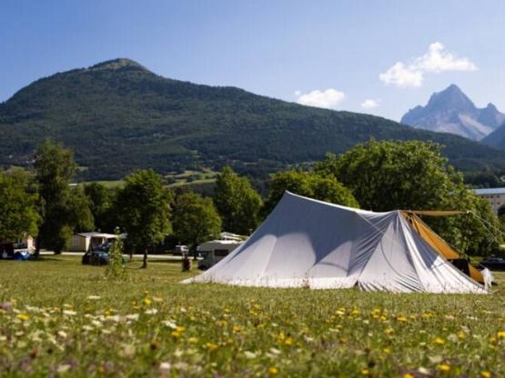 Pitch tent / caravan / car / camping-car / no electricity