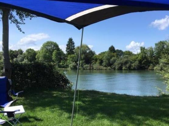 Privilege Package : 1 Camping car or 1 car + tent or caravan + electricity 10 A