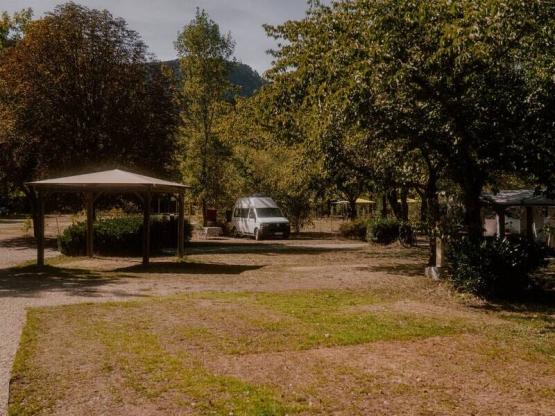 Large comfort package 100/115m² : tent, caravan or motorhome, electricity - pergola