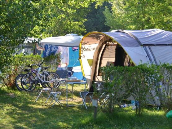 A Package (1 tent or caravan  / 1 car)