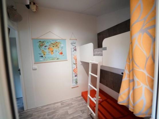 H - 3-bedroom mobile home Family