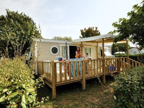 Stacaravan COMFORT 31m² (3 slaapkamers) + TV + Half-schaduwrijk terras