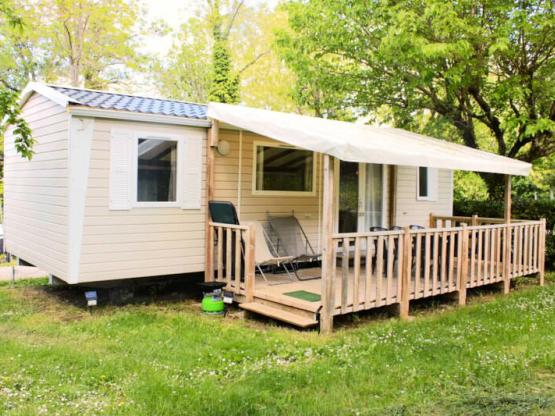 Mobil home Confort 6p (35m²) with covered terrace, 3 bedrooms and airconditioning
