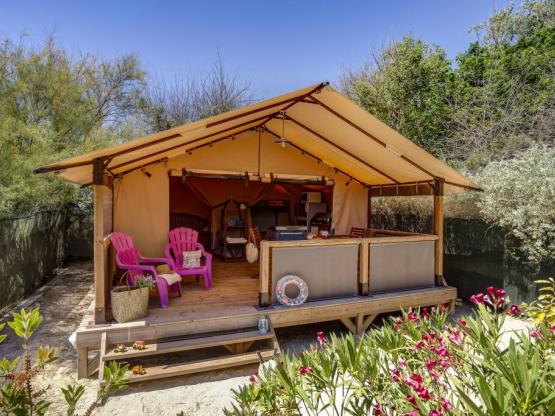 WALIBOU Lodge Confort, about 30m², on stilts, 2 rooms